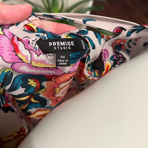 Favorite Top - Picture 4 of 4